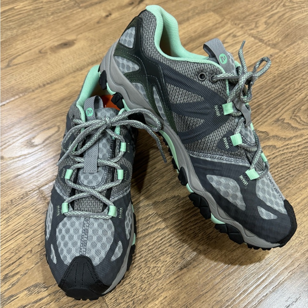 Women’s Merrell Grassbow hiking/trail shoes mint/granite color sz 9.5